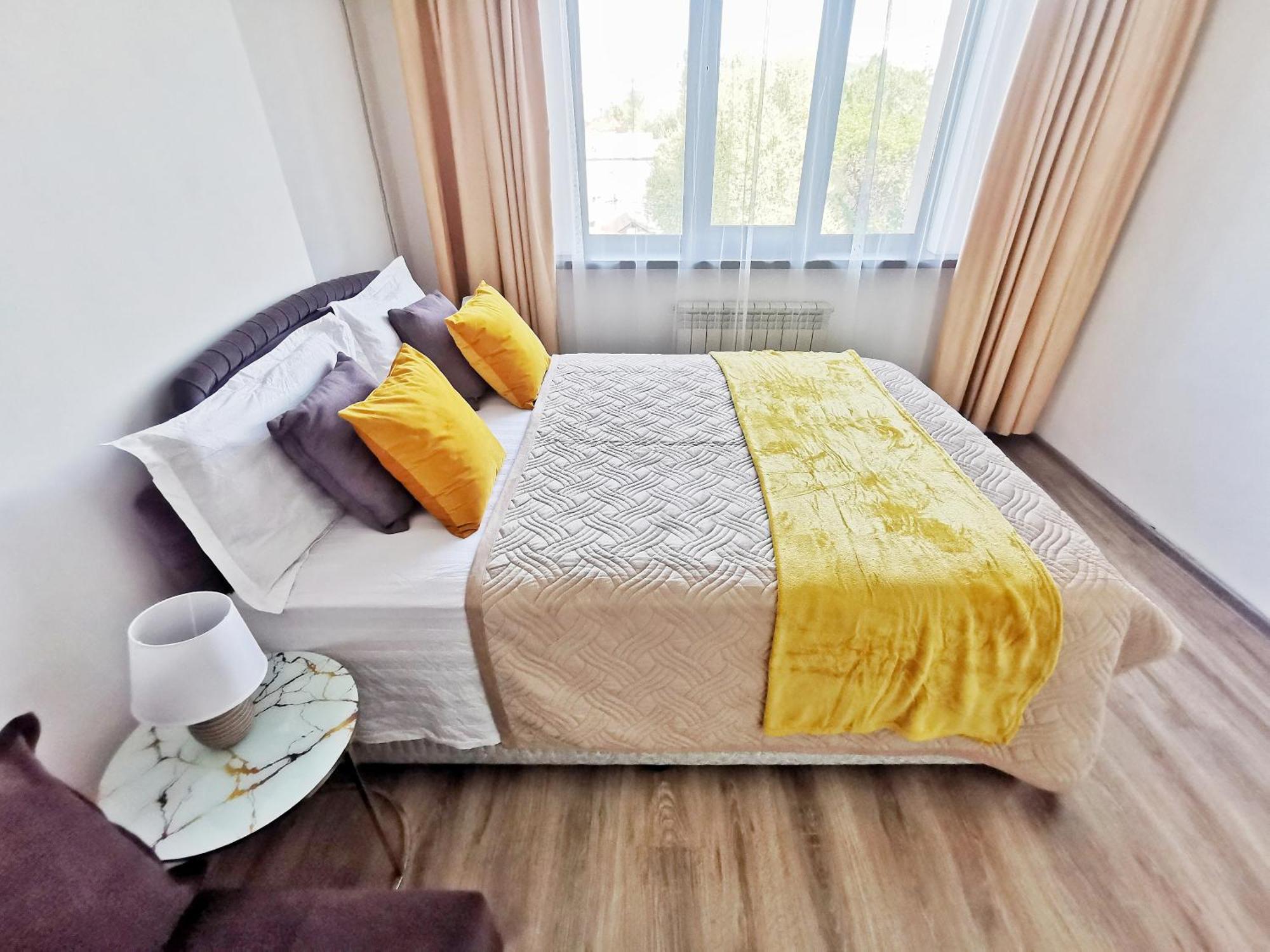 Appartments " Zhetysu-4" 알마티 외부 사진